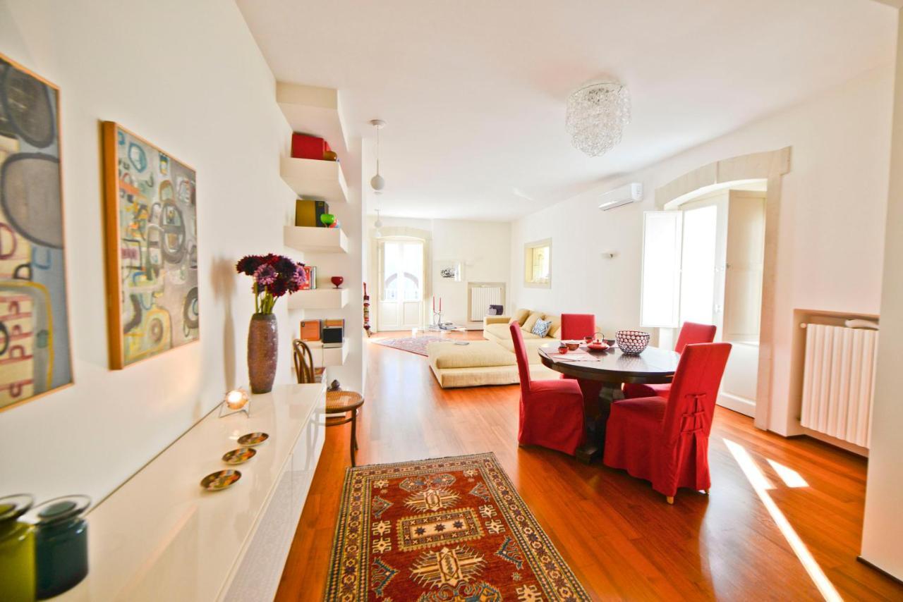 Appartamento Ambra Con Balcone By Wonderful Italy 奥斯图尼 客房 照片