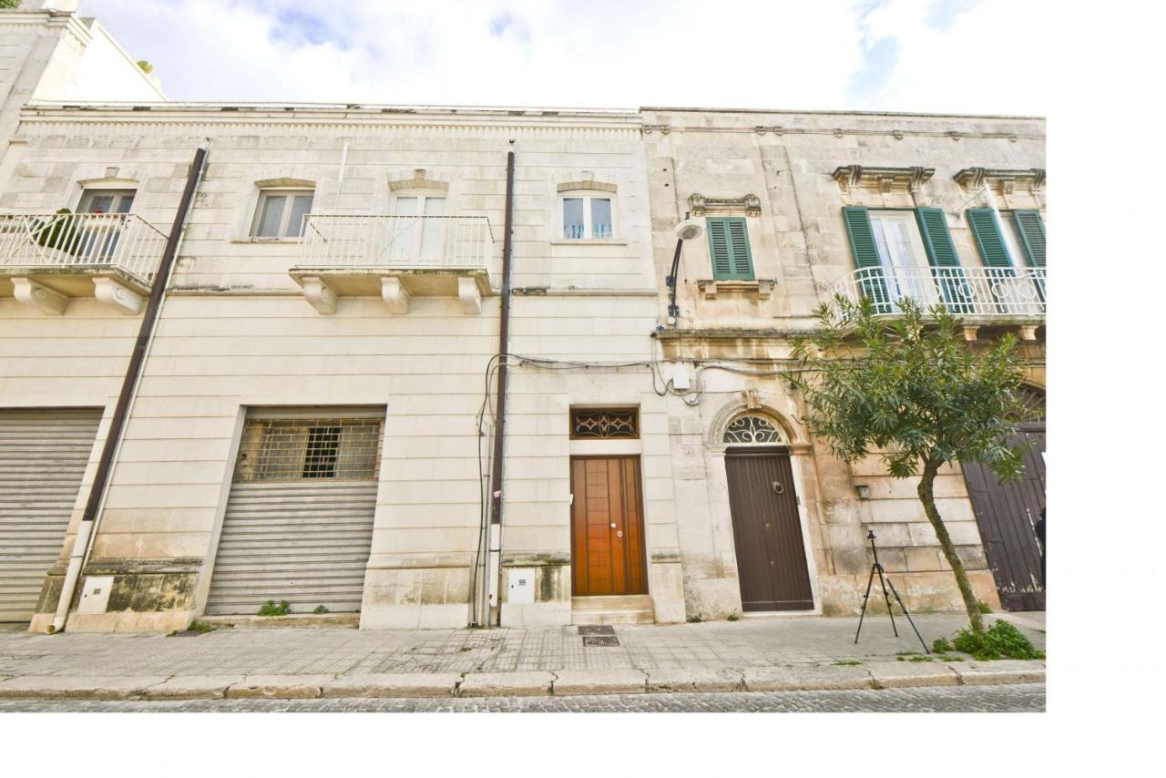 Appartamento Ambra Con Balcone By Wonderful Italy 奥斯图尼 外观 照片